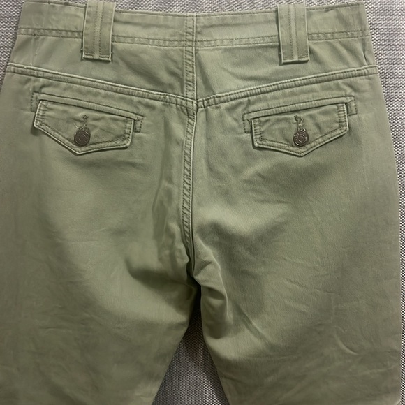 Vintage Levi’s Fatigue Boot Cut women jeans. Army green. - Picture 9 of 10